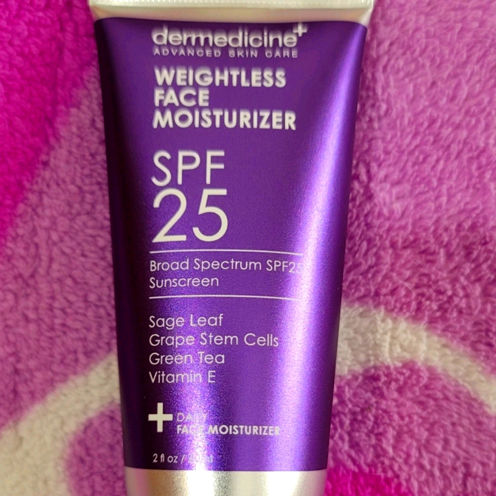 Dermedicine Weightless moisturizer SPF25